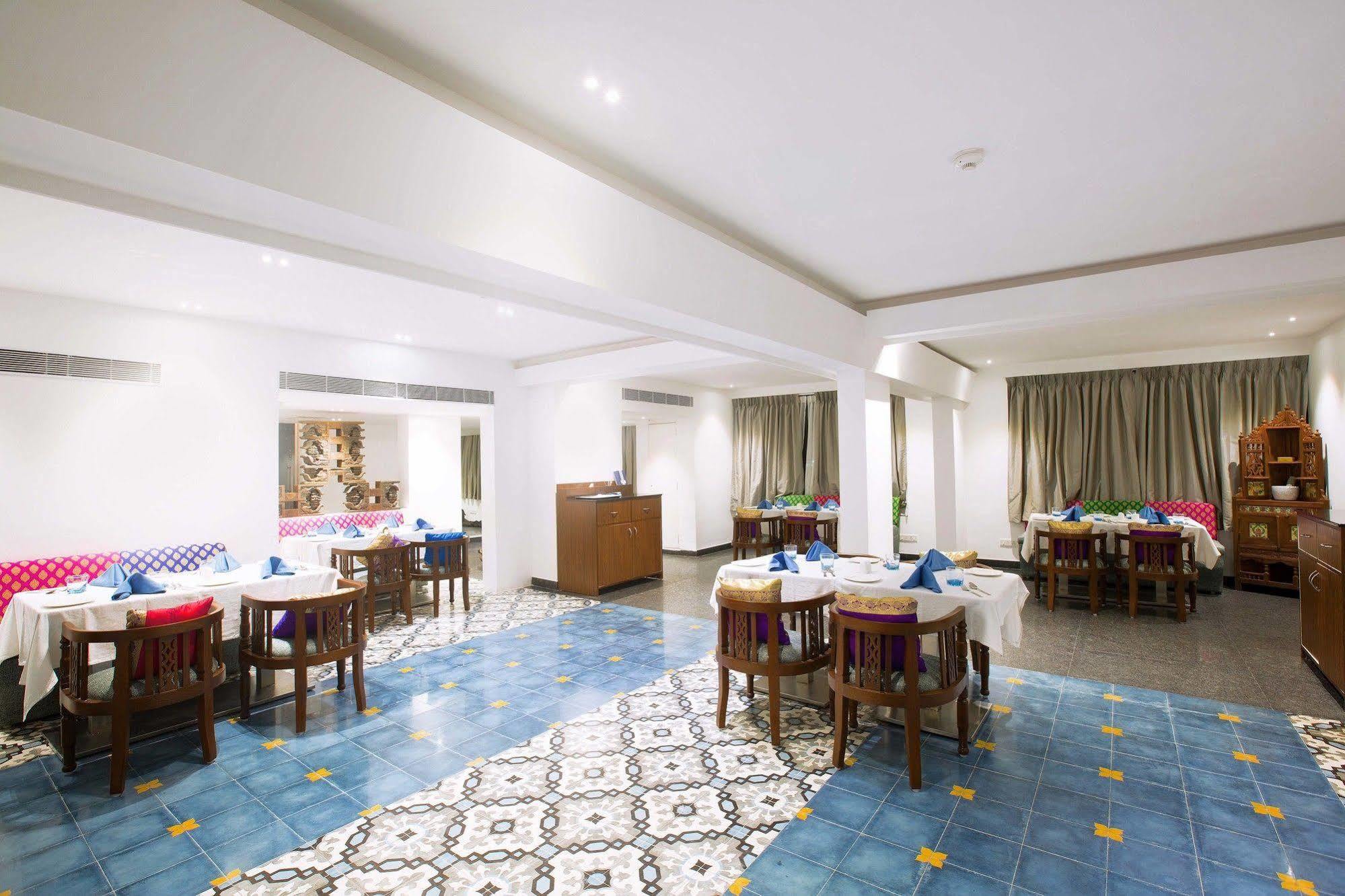 Regenta Central Deccan Chennai, Royapettah Luaran gambar